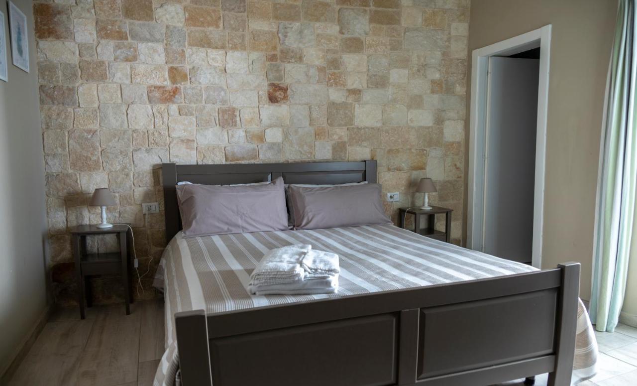 Torrelama Room & Breakfast Трани Екстериор снимка